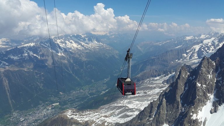 Les meilleures descentes à ski hors-piste dans les Alpes