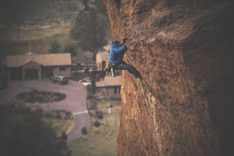 L&rsquo;alpinisme, une expérience inoubliable pour des vacances sensationnelles ?