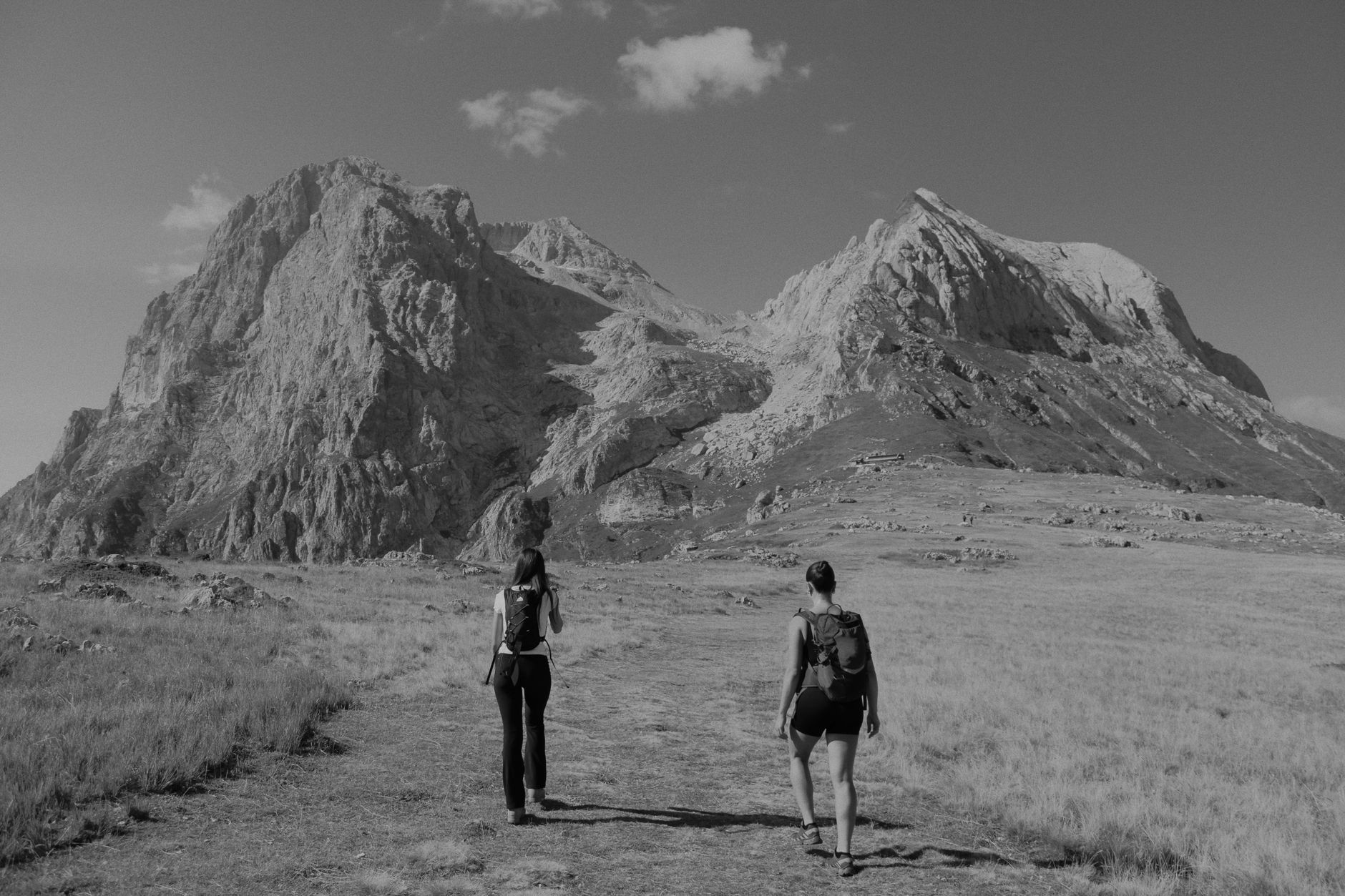 Partir en randonnée en montagne : un plaisir actif pour des vacances ?