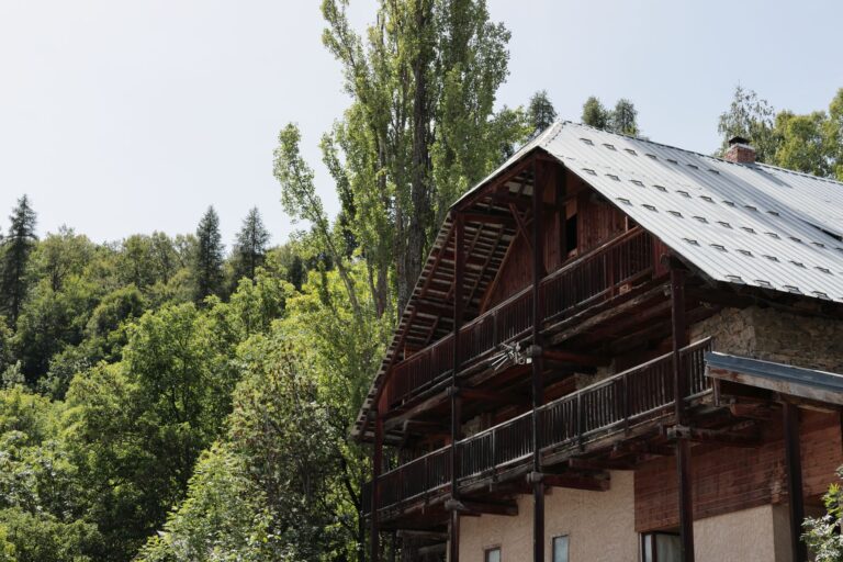 Envie d&rsquo;un séjour unique dans un chalet en montagne ?