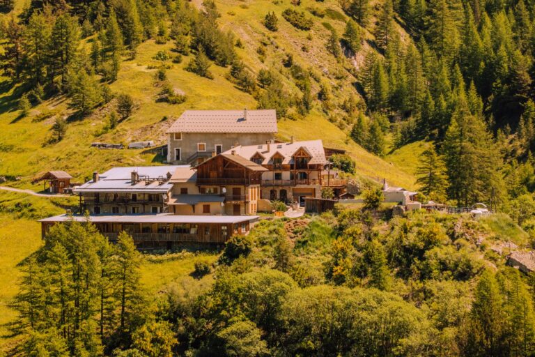 Comment trouver le gîte parfait pour des vacances à la montagne ?