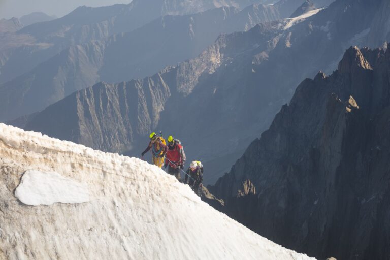 L&rsquo;alpinisme en montagne : une expérience intense à vivre ?