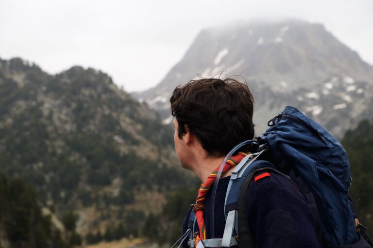 Pique-nique en montagne : composer un repas adapté à la randonnée
