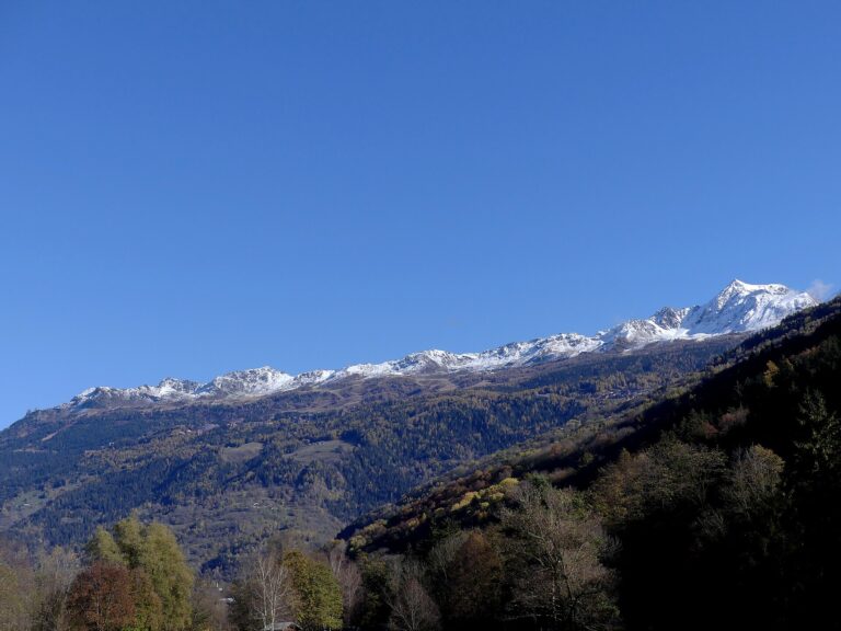 Premières neiges d’automne sur les Alpes et les Pyrénées